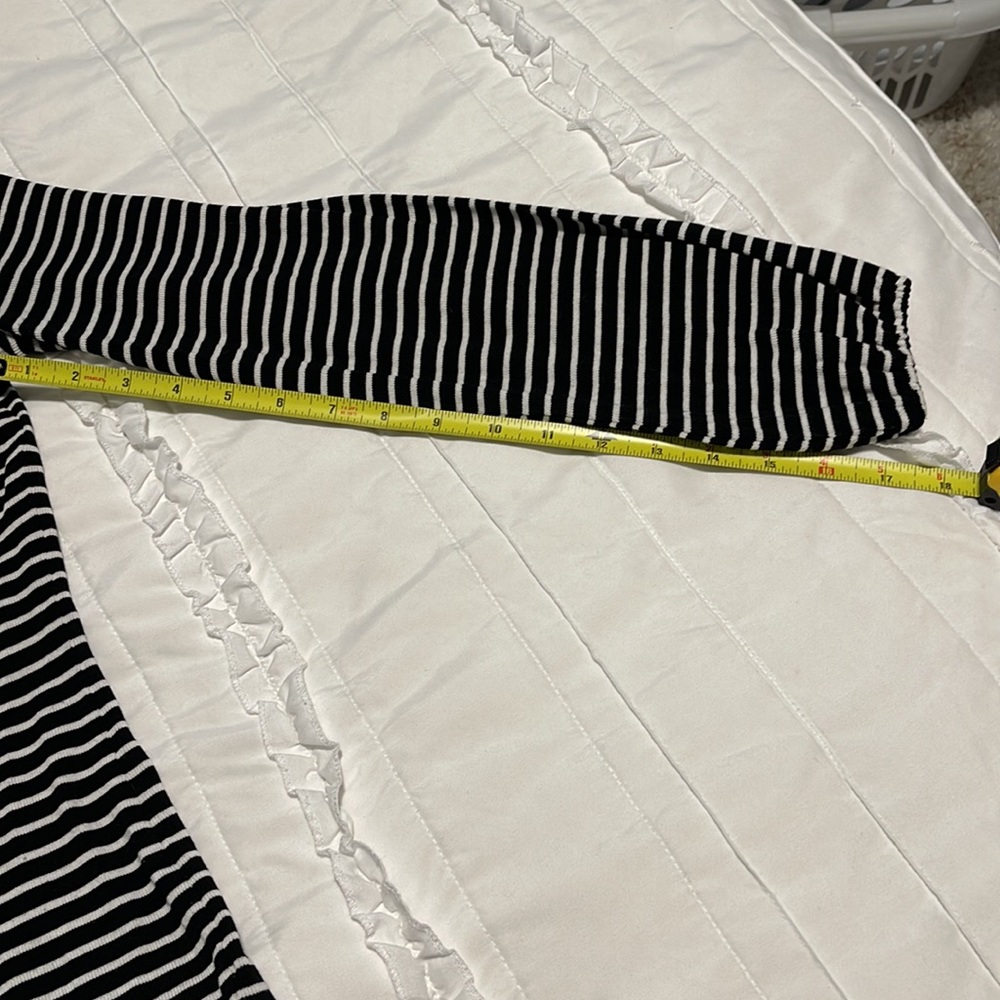 EUC Ann Taylor Mock Neck Balloon sleeve Top - Picture 8 of 9